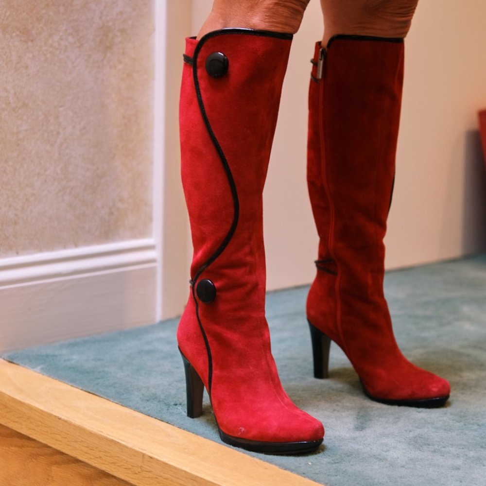 Sasha London Red Suede Lidia Boots Size 6